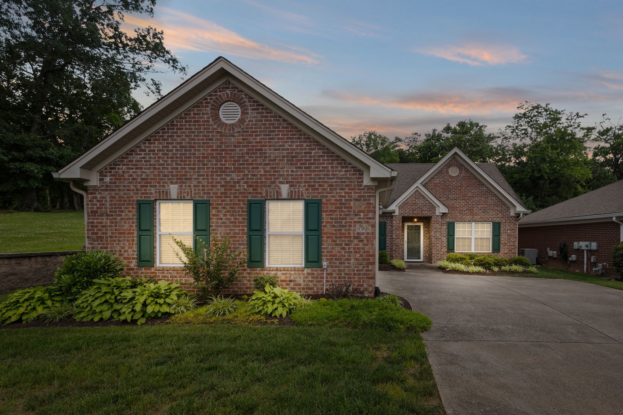 226 Wrennewood Ln
