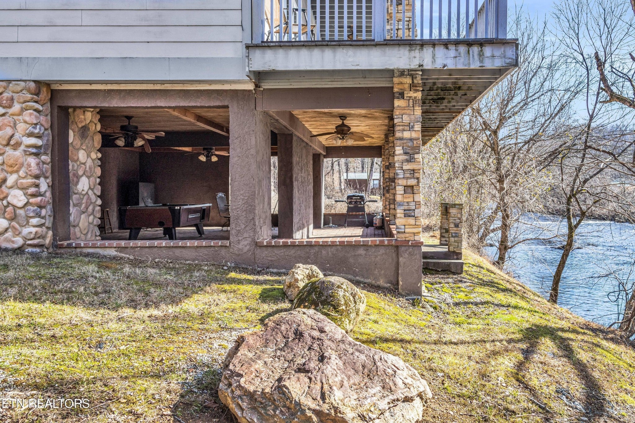 128 Rafter Rd