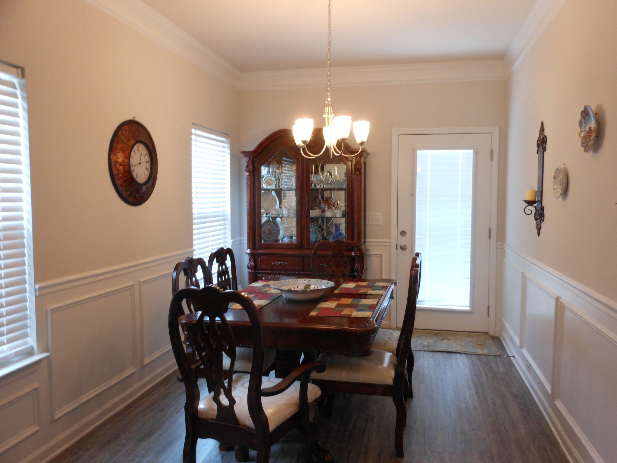 2-bed home for sale in Nashville, TN 37207, 2225 Silverton Dr 2225 Silverton Dr, Nashville TN 37207 2-bed home, photo 2 of 12