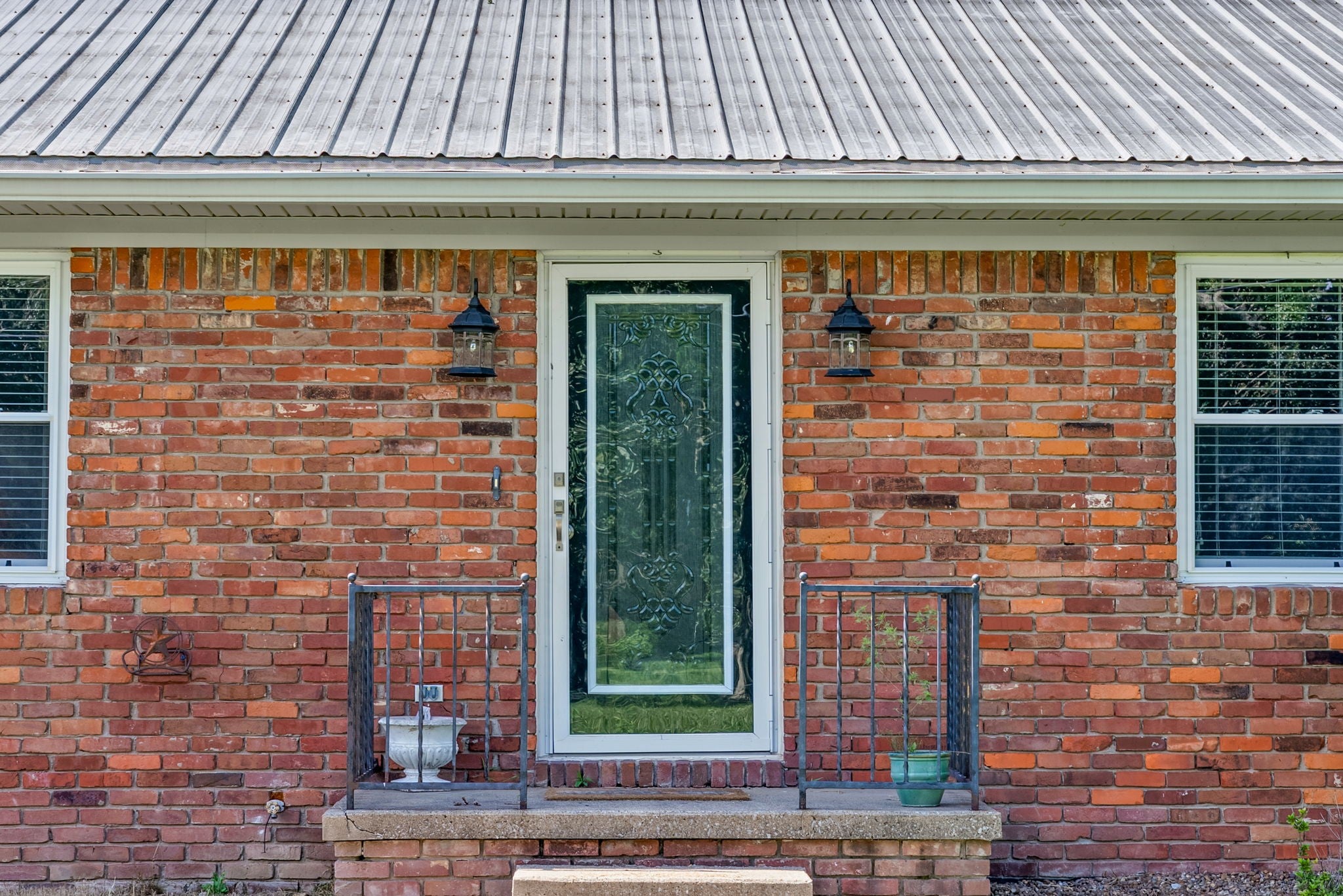 421 Lewis Rd