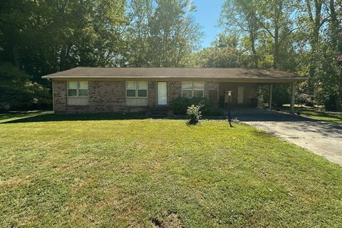 303 Millbrooke Dr Hopkinsville KY 42240