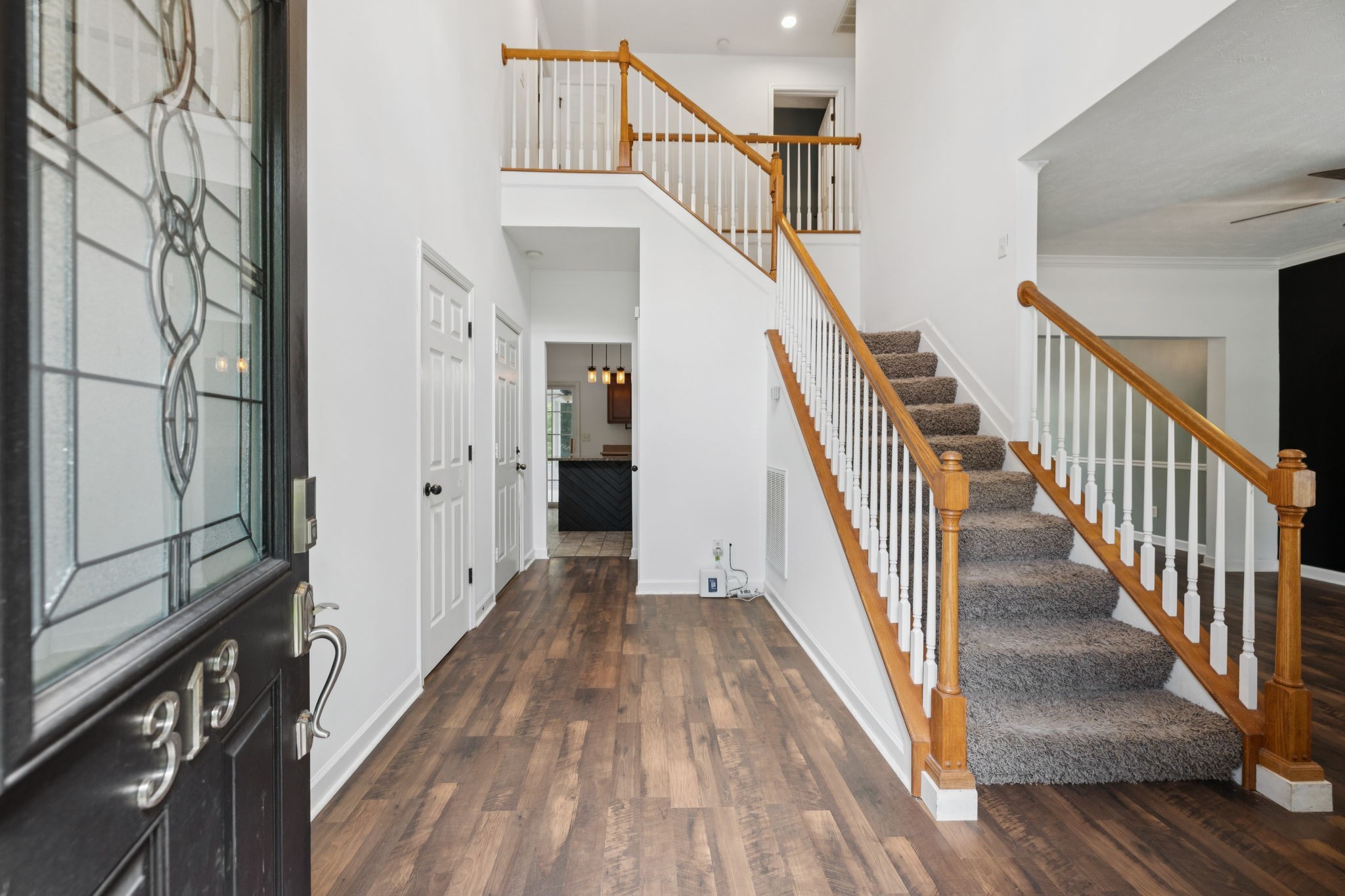 313 Holly Ln