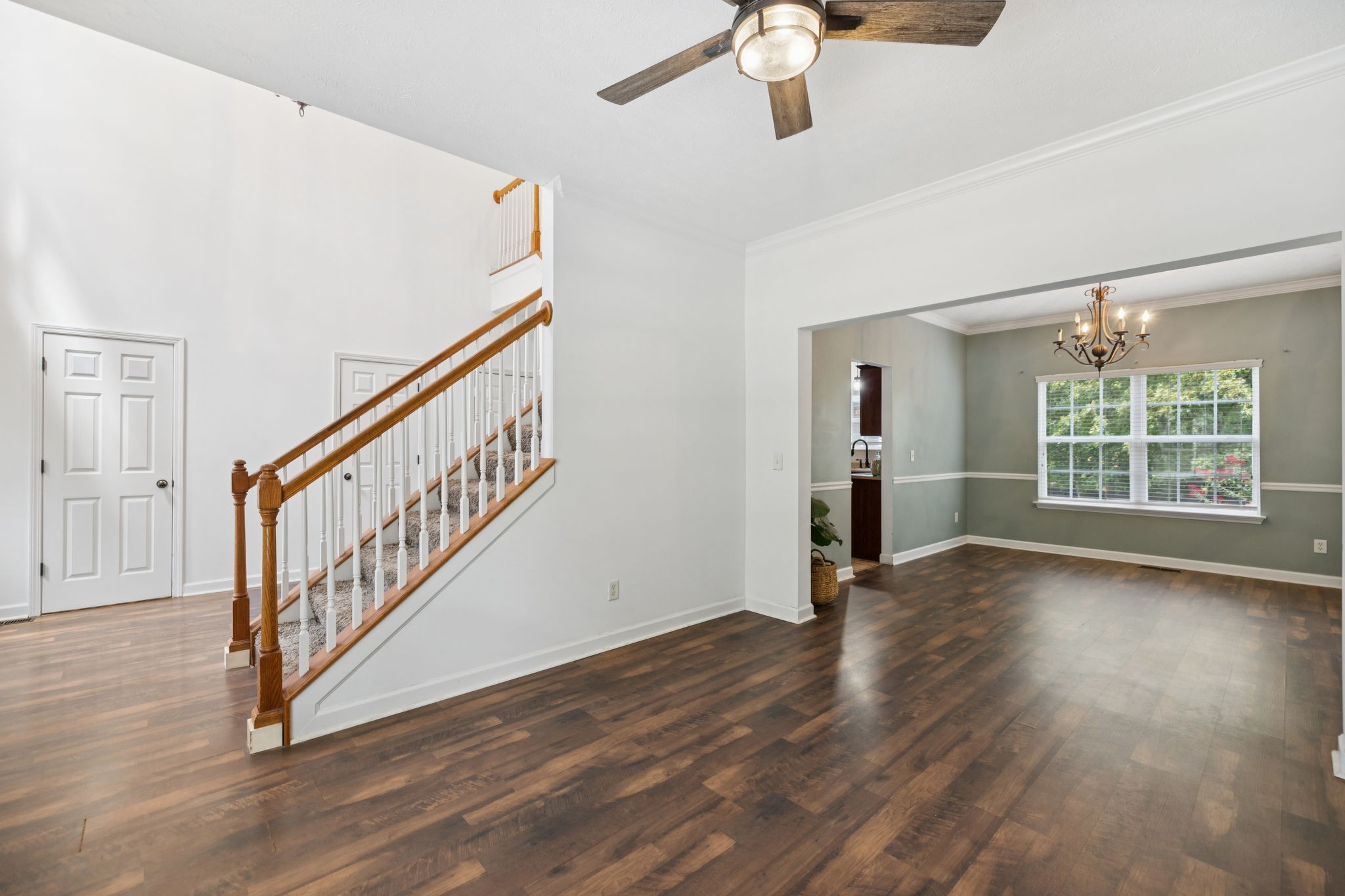 313 Holly Ln