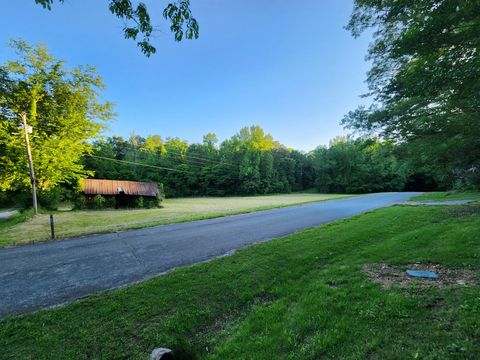 9558 Mount Carmel Rd Decaturville TN 38329