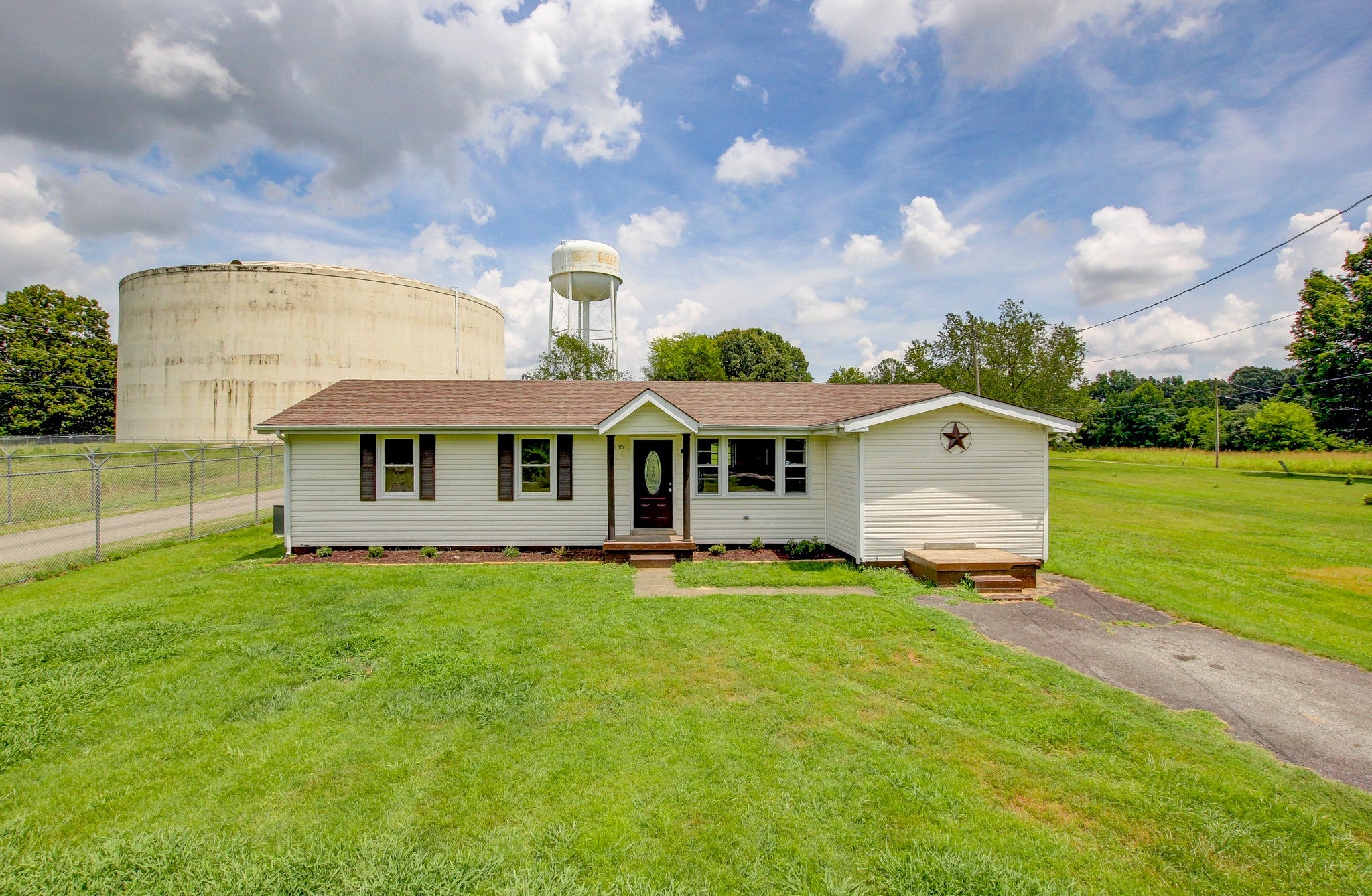 1375 Moss Rd