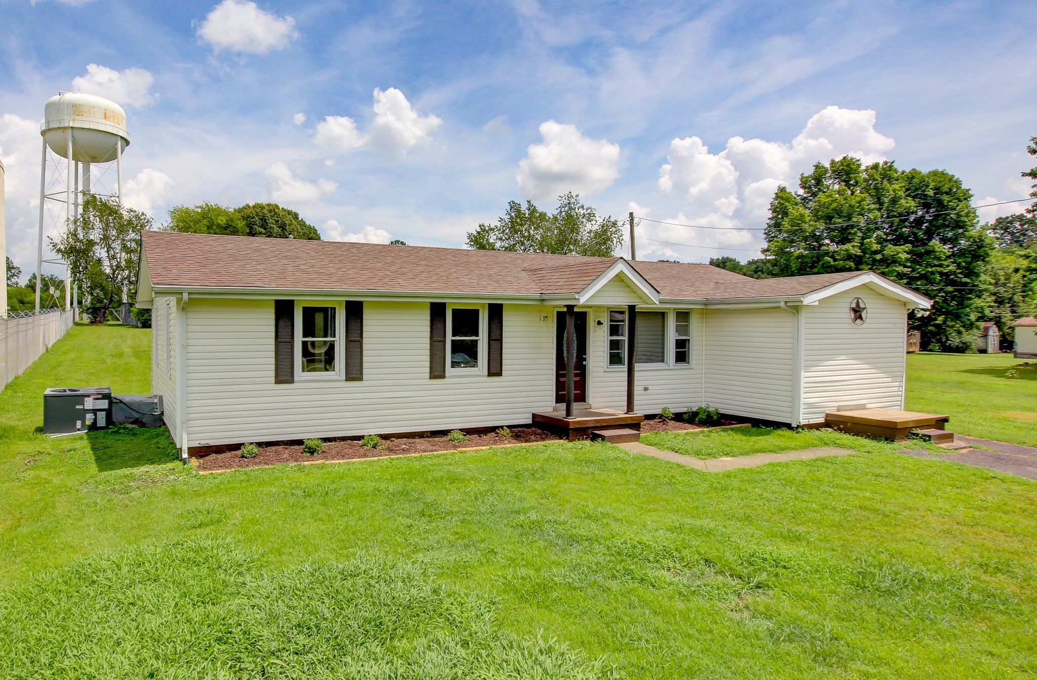 1375 Moss Rd