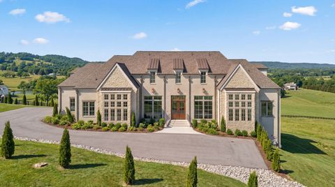 2420 Walter Way College Grove TN 37046