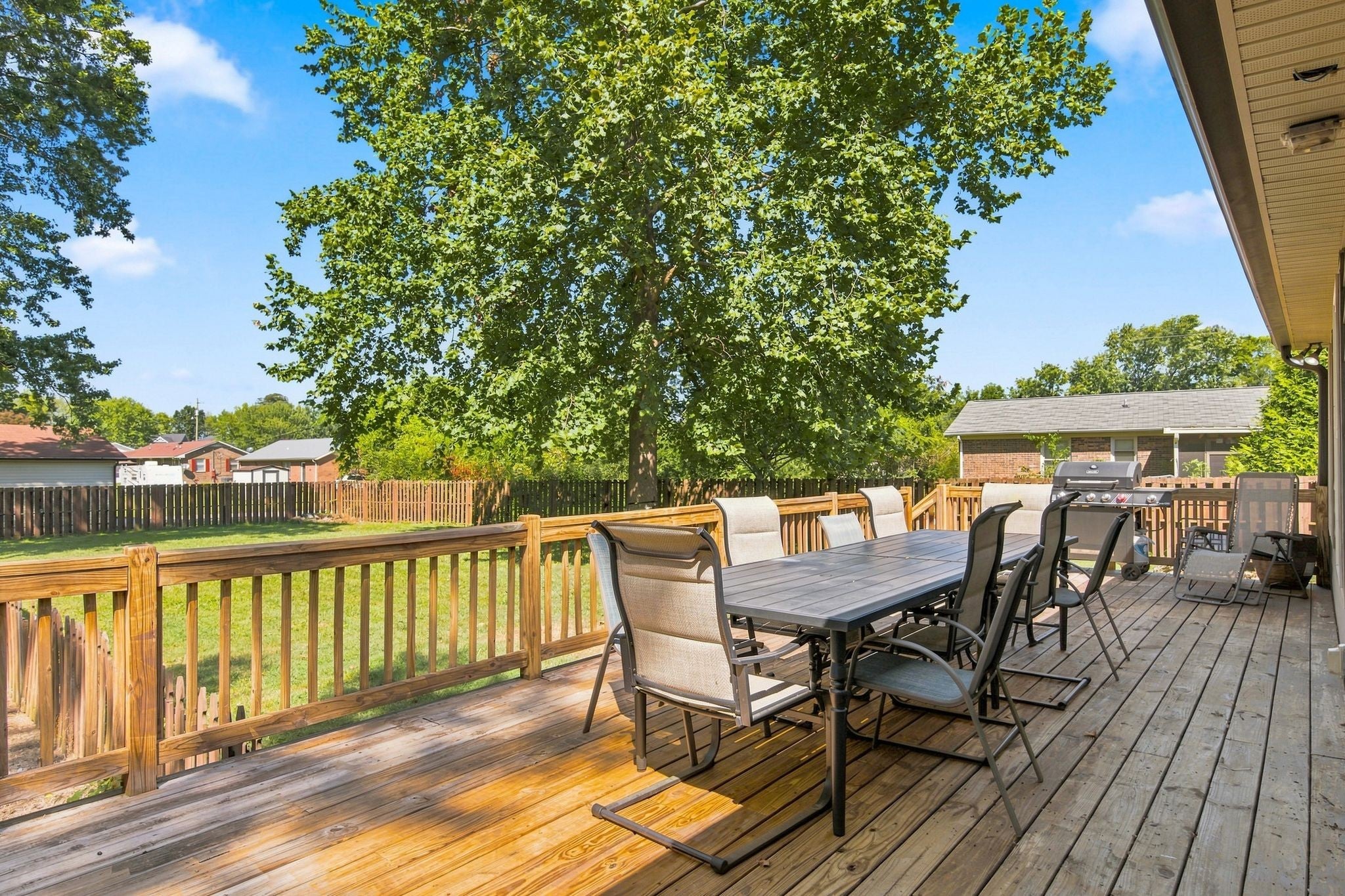 1412 Suzanne Dr