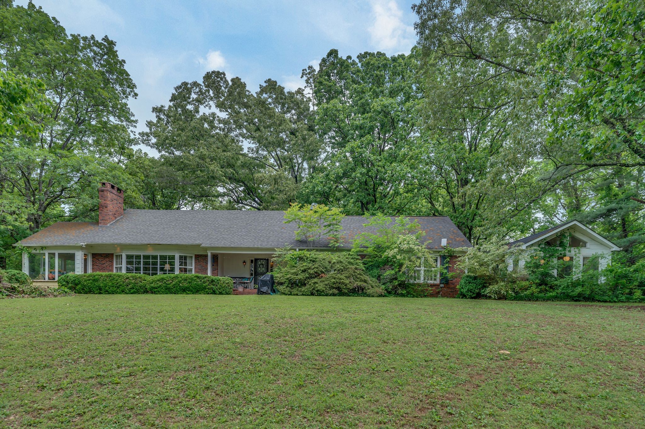 240 Dogwood Dr