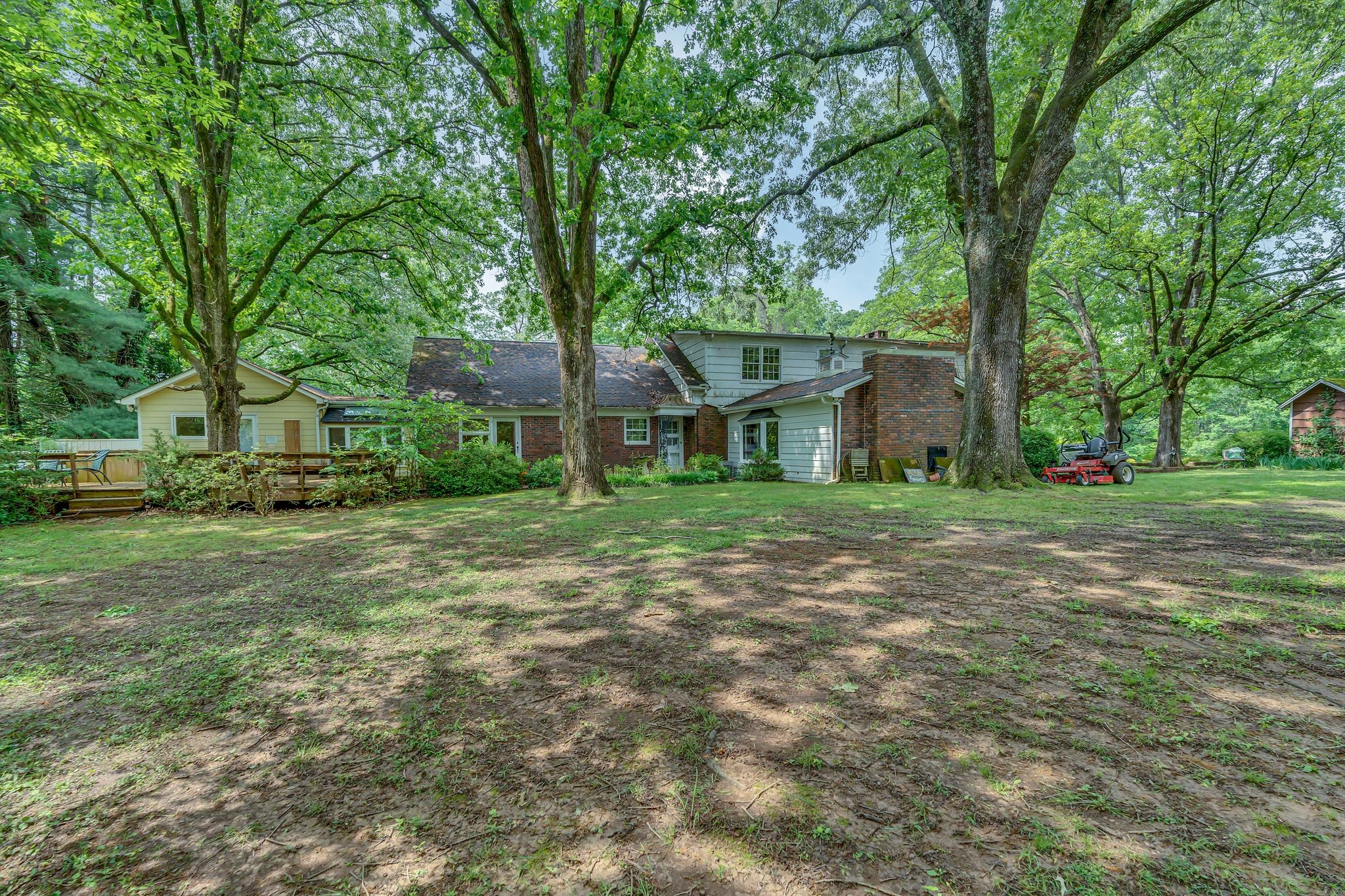 240 Dogwood Dr