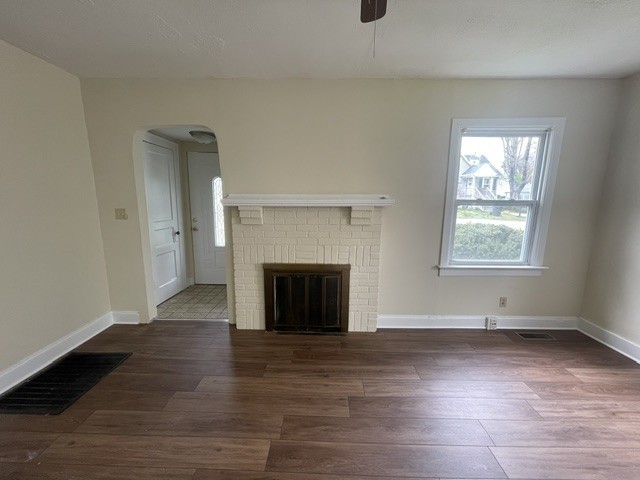 1805 Dimple Ct