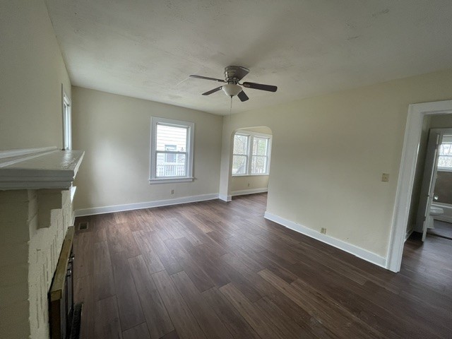 1805 Dimple Ct