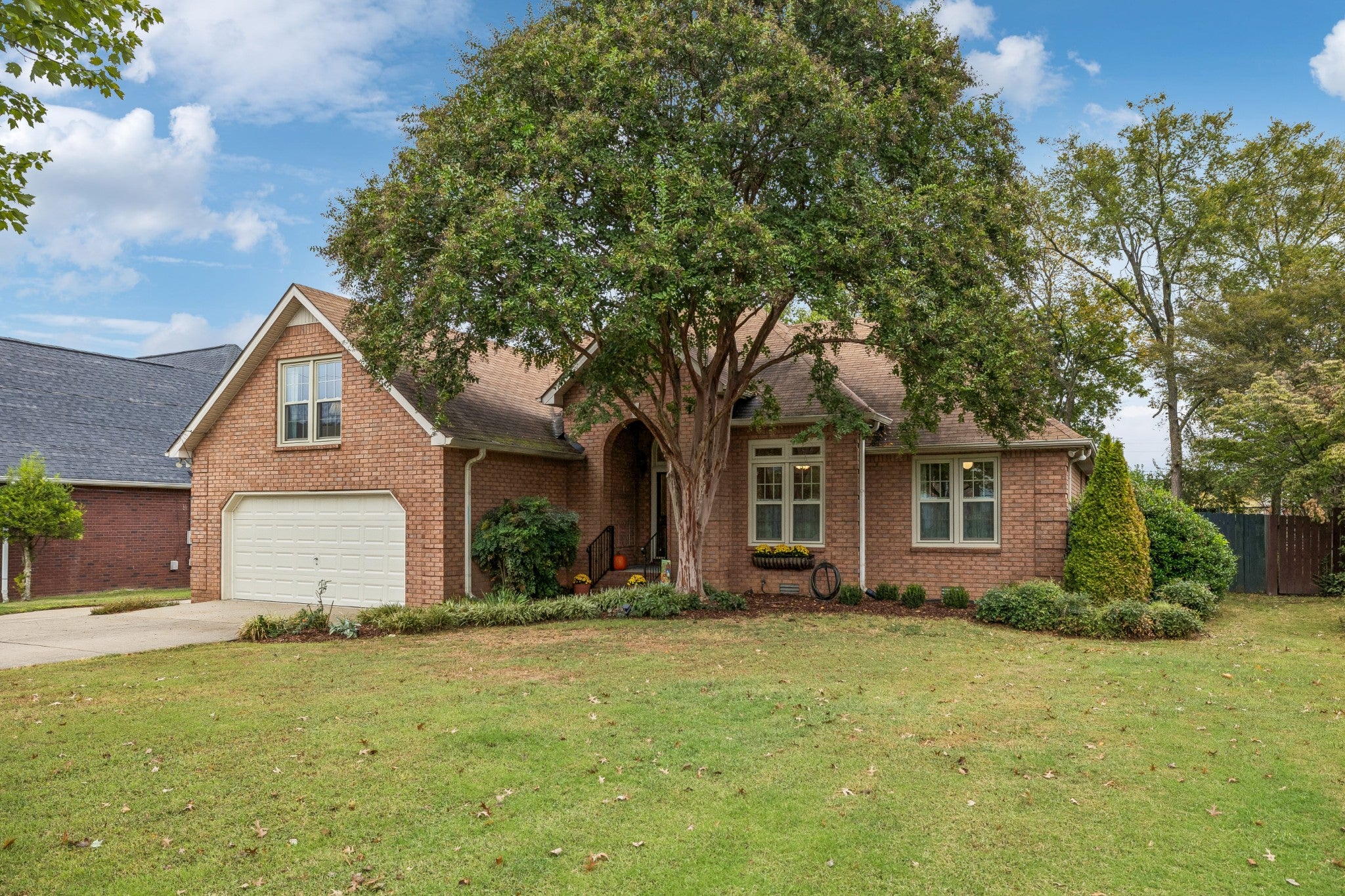 406 Shadowood Dr