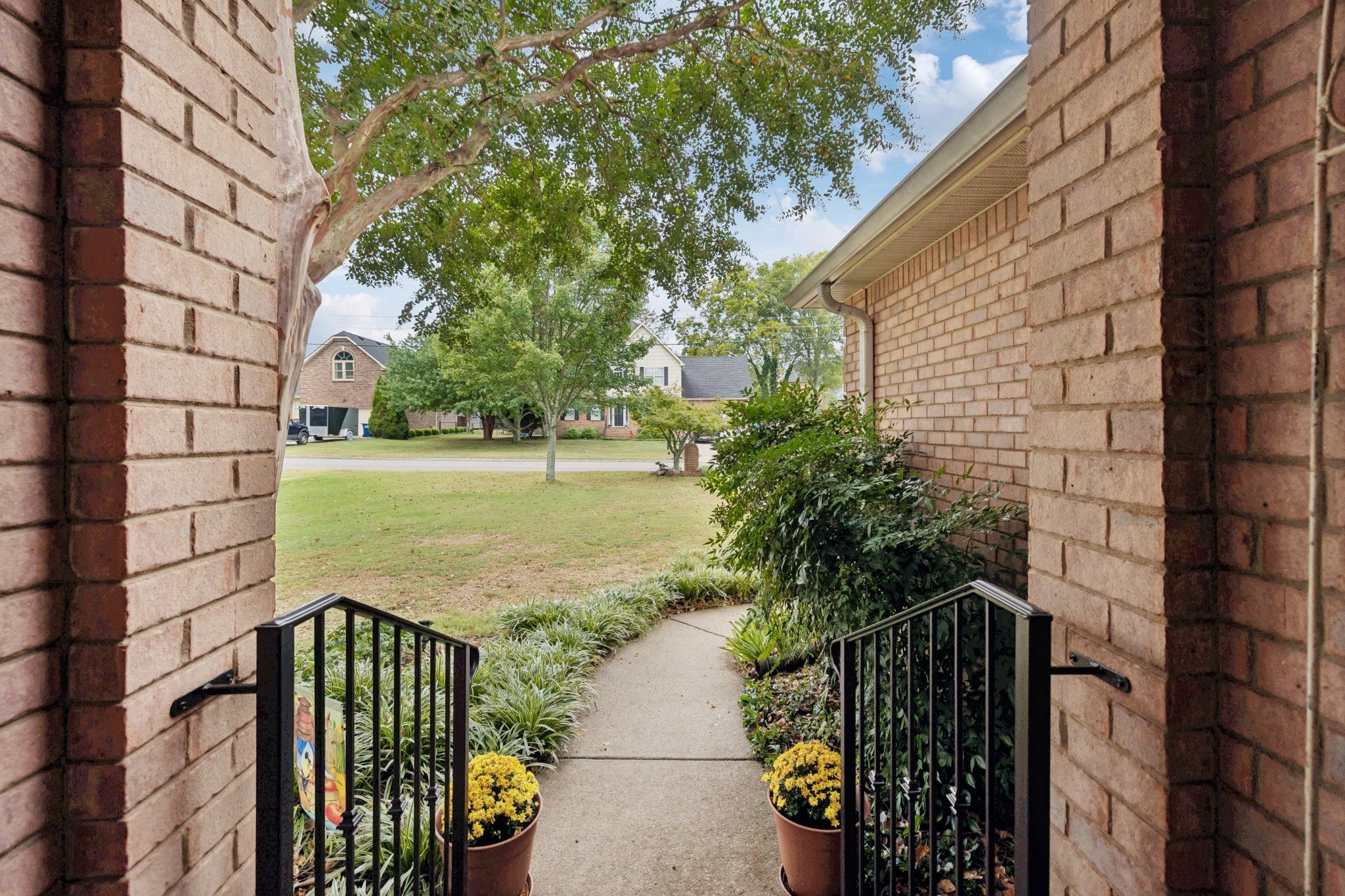 406 Shadowood Dr
