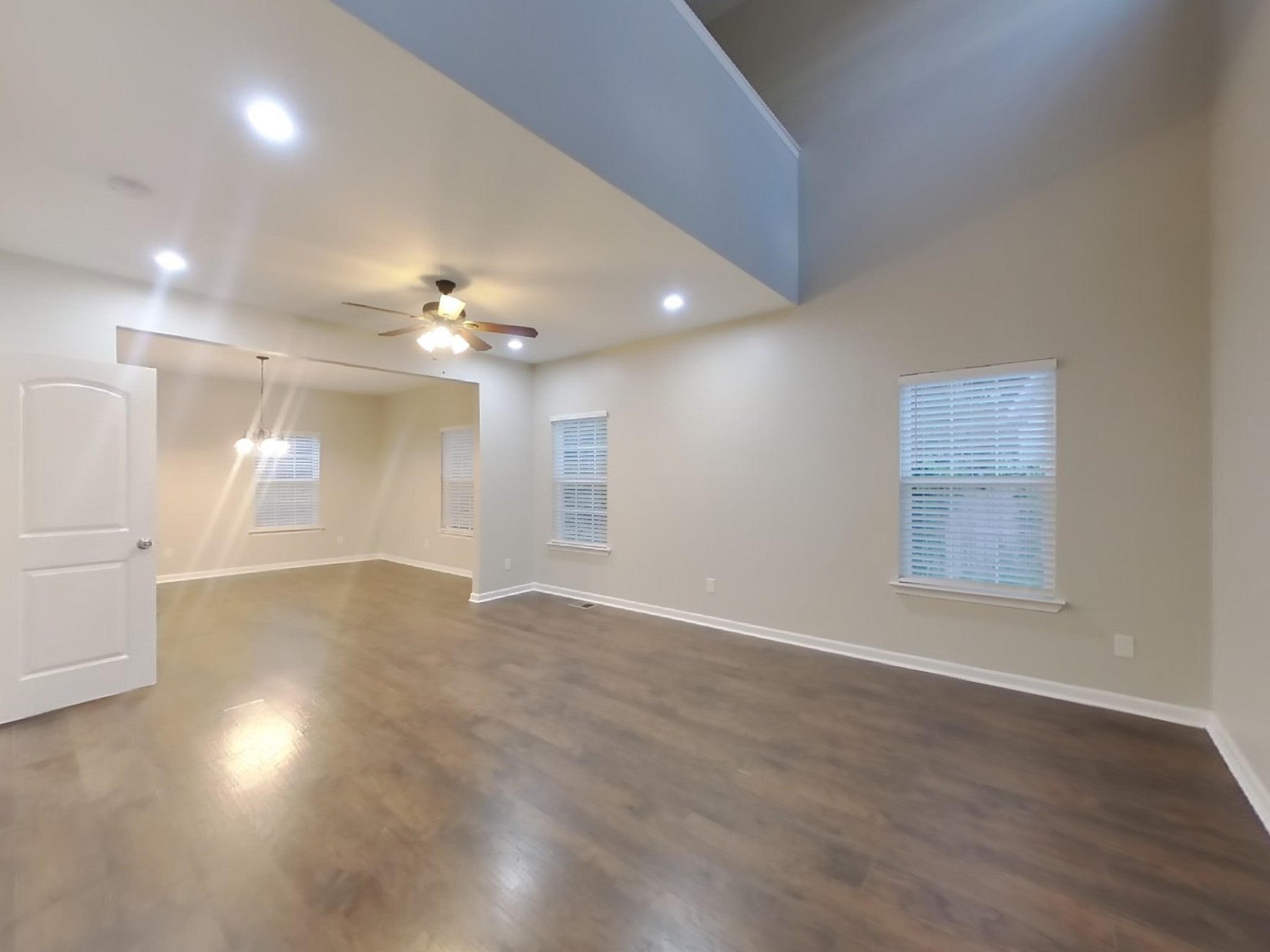 517 Homey Dr, Antioch TN 37013 3-bed home, photo 2 of 20