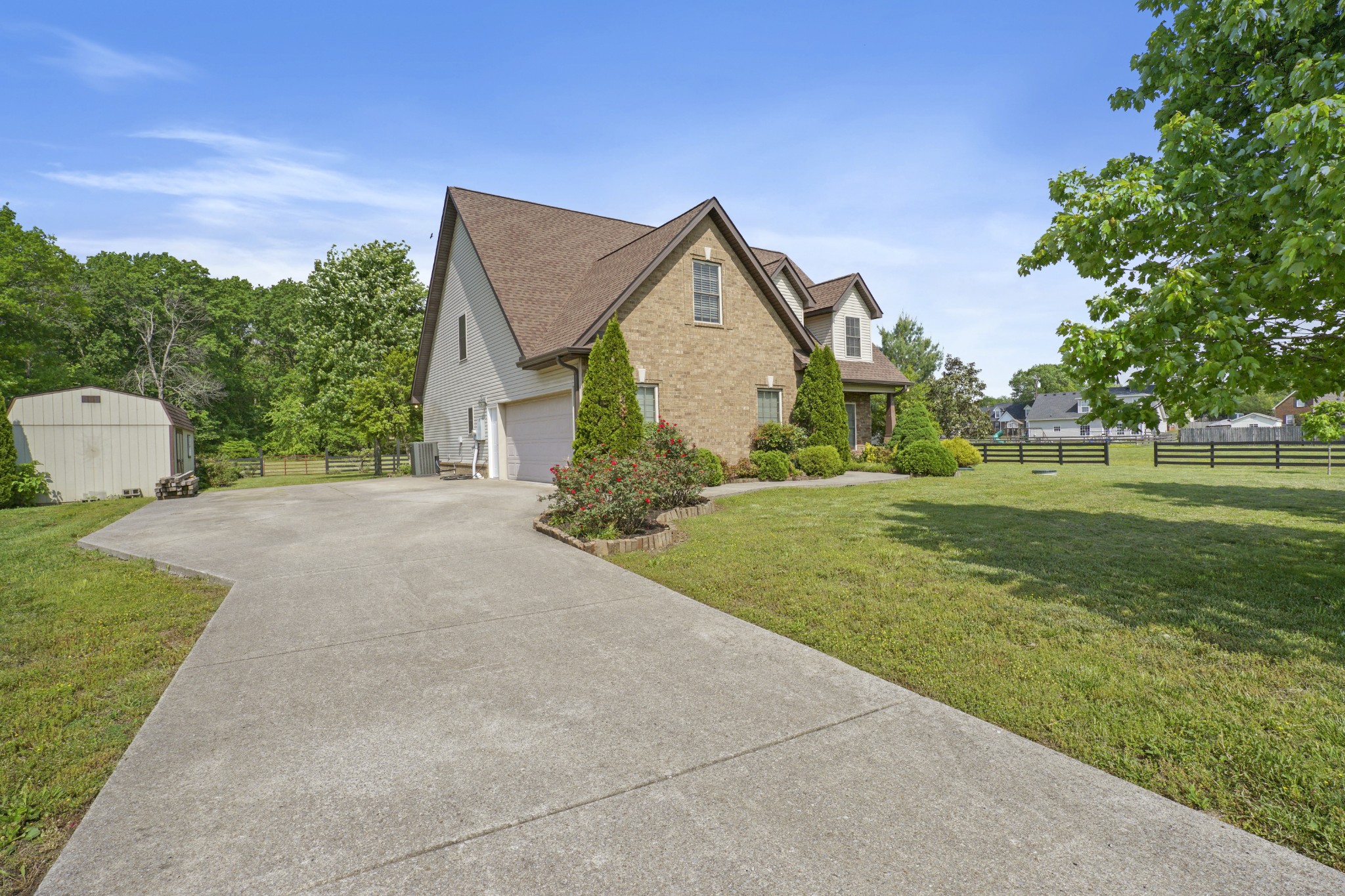 1141 Winding Branch Dr