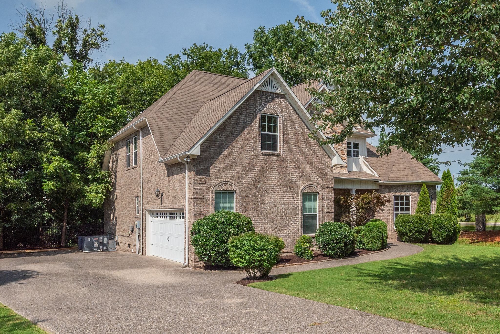 1000 Glessner Dr