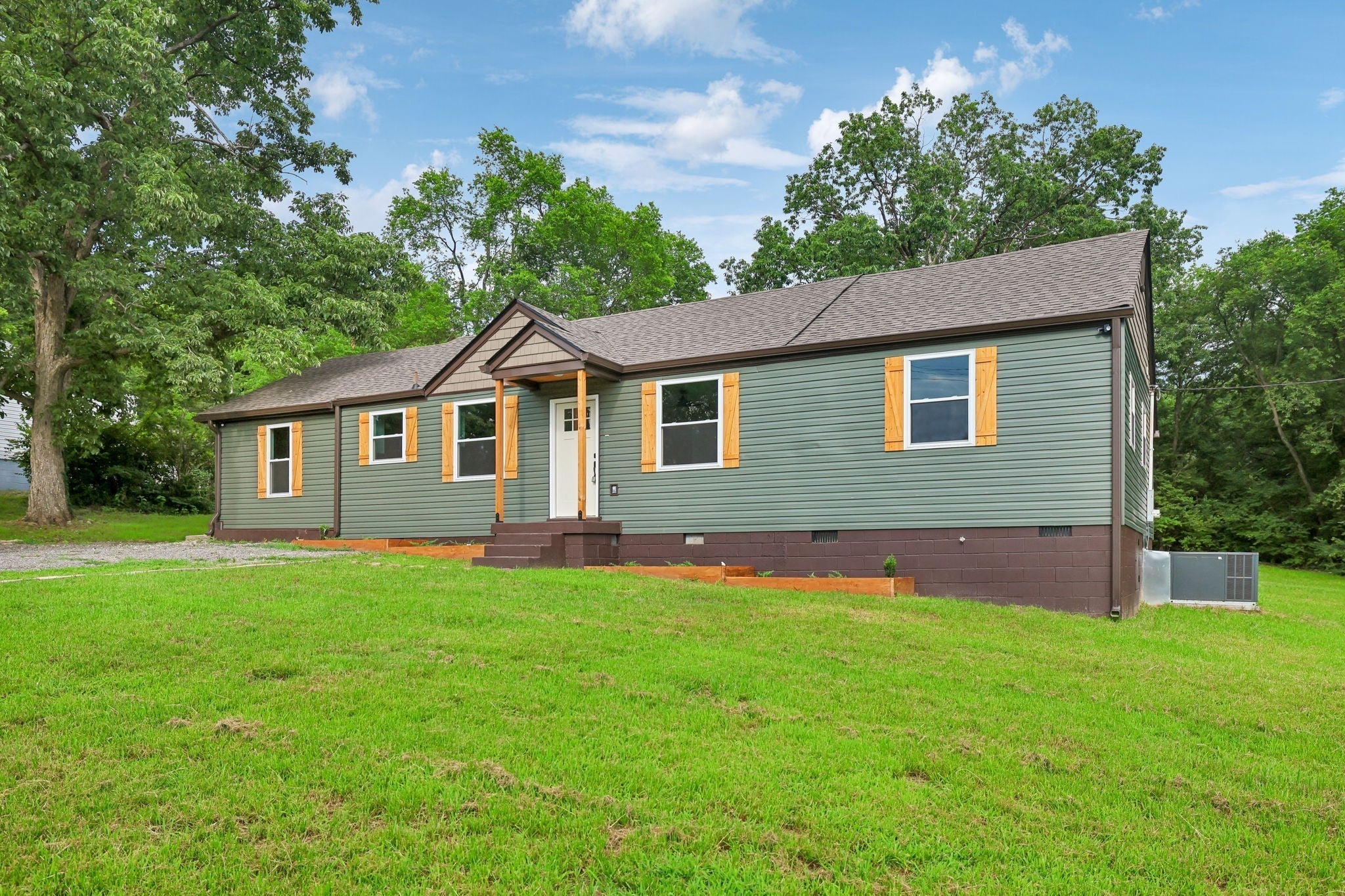 305 Randy Rd