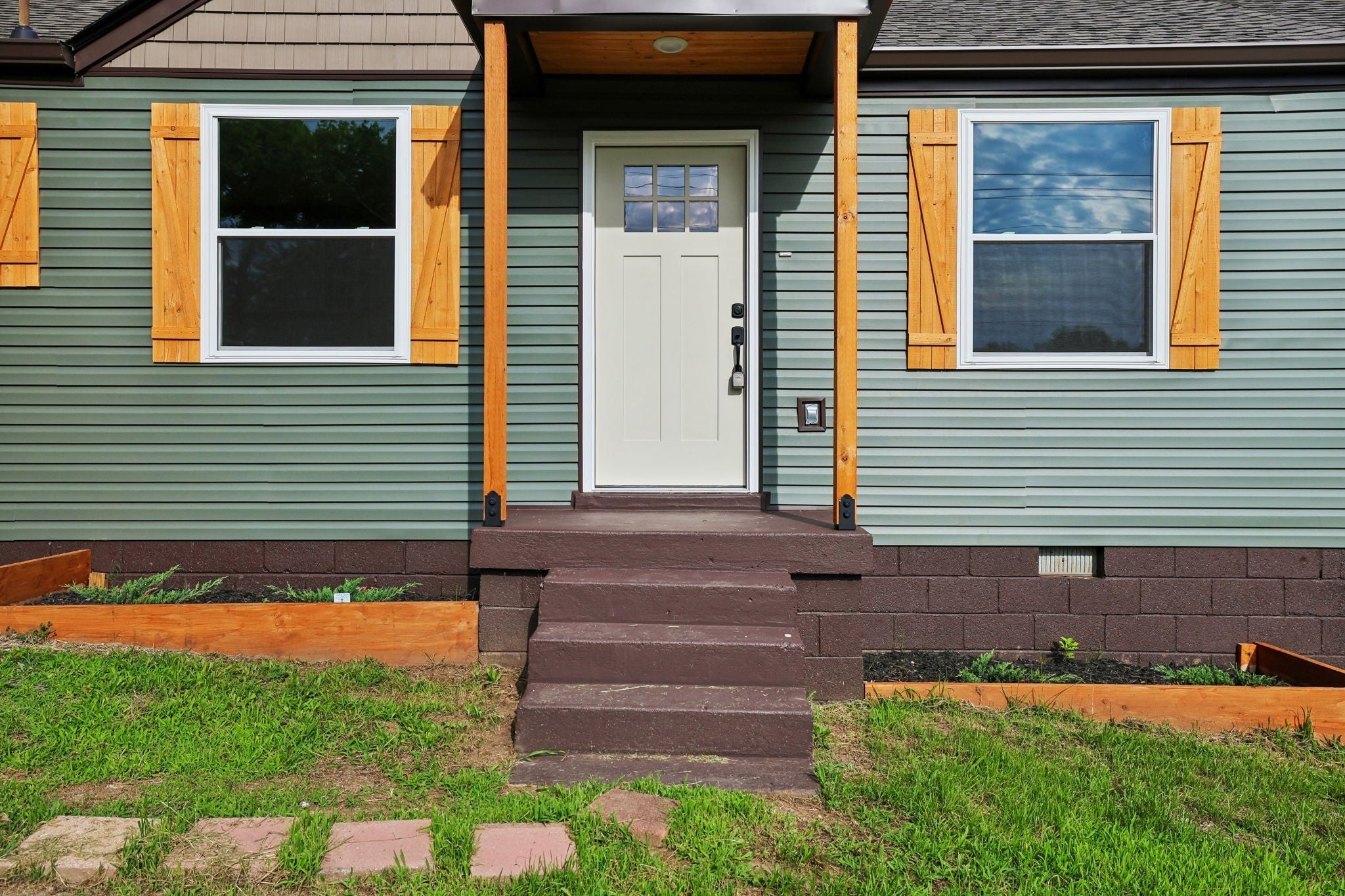 305 Randy Rd