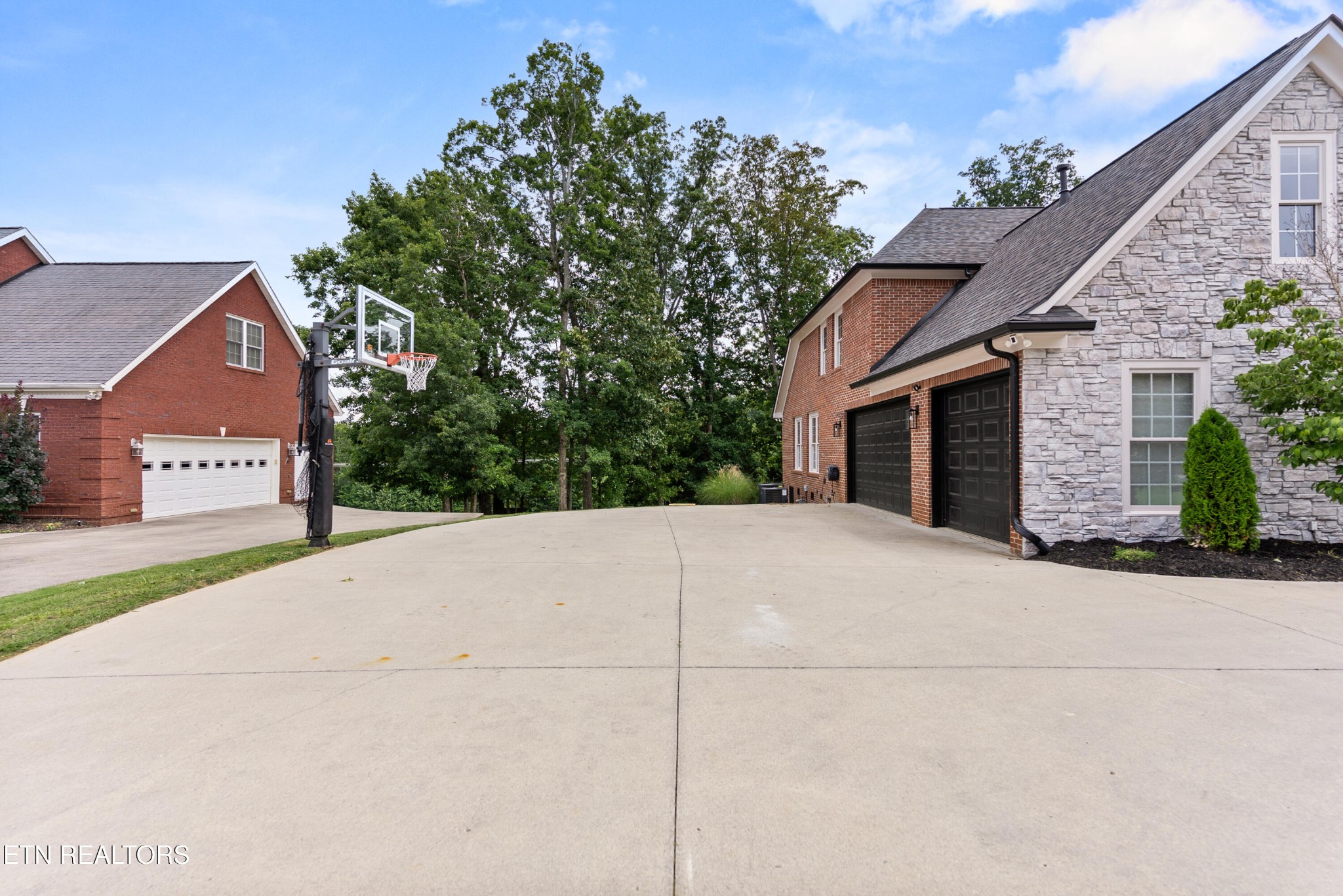 2808 Surfside Shores Lane