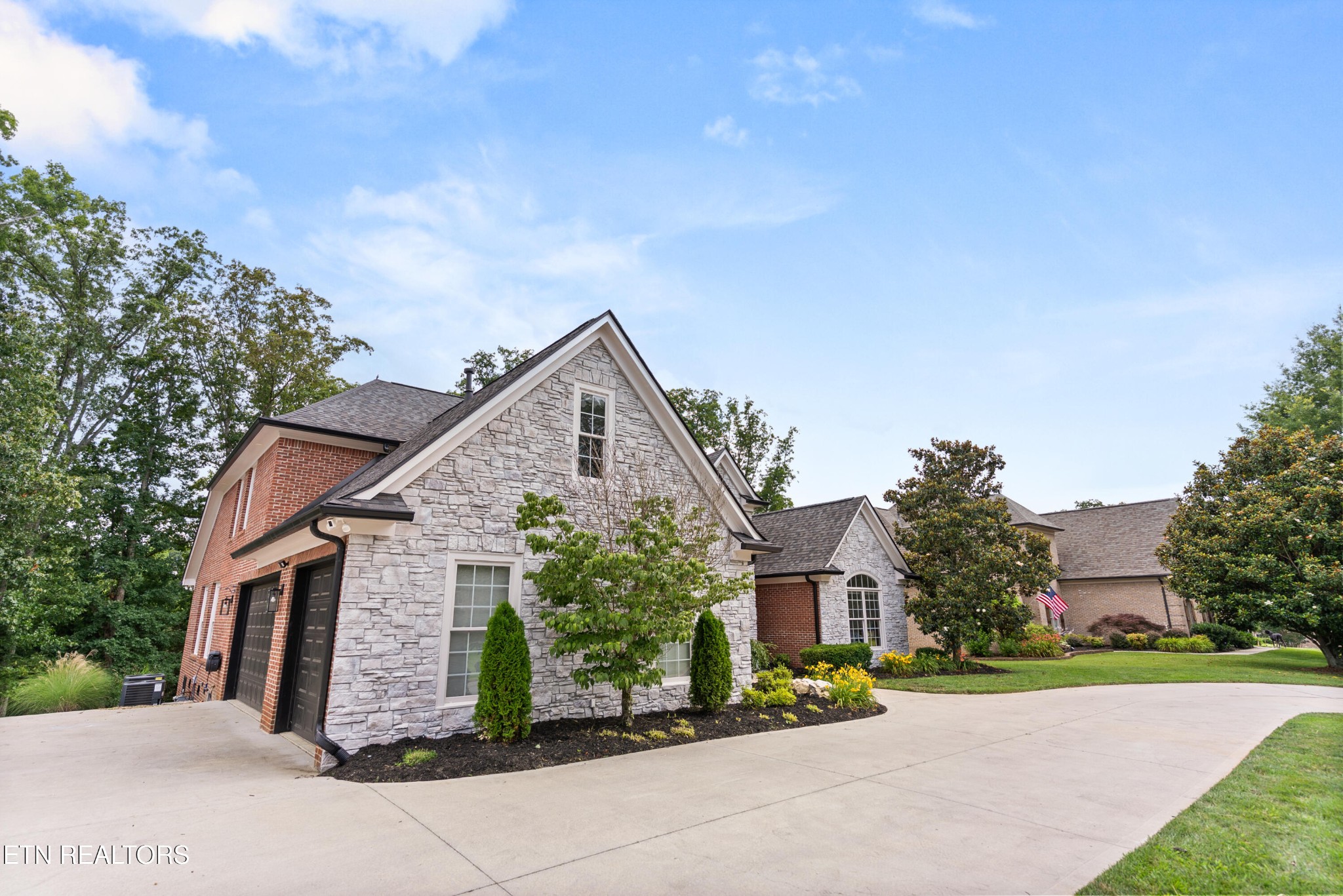 2808 Surfside Shores Lane