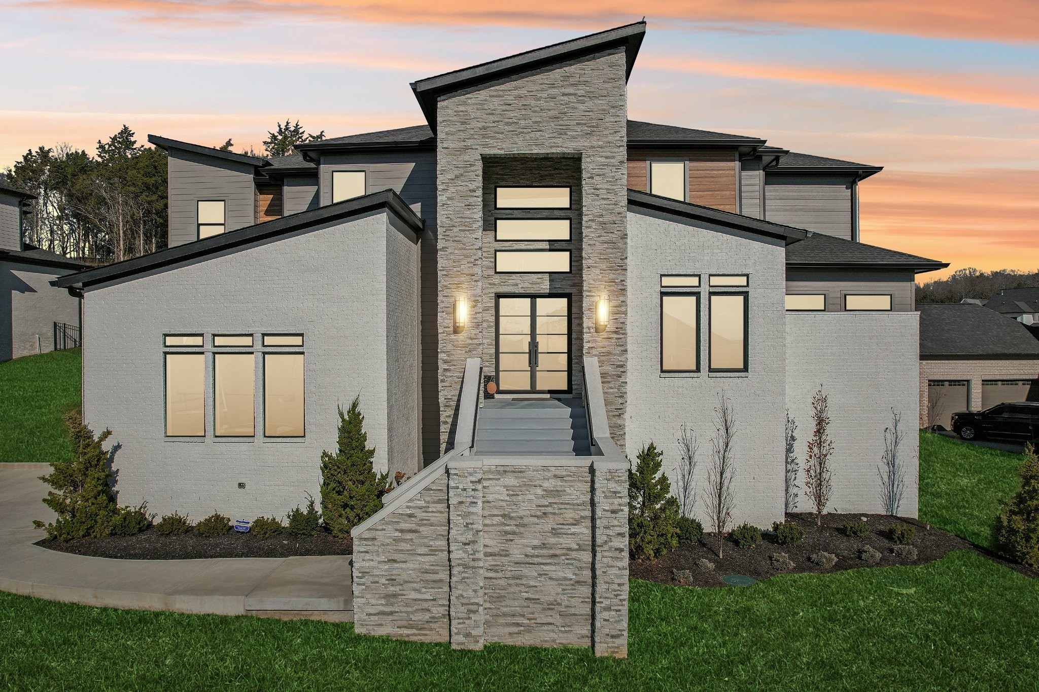 6100 Lookaway Cir