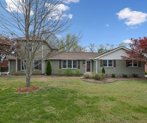 2913 Fernbrook Ln Nashville TN 37214