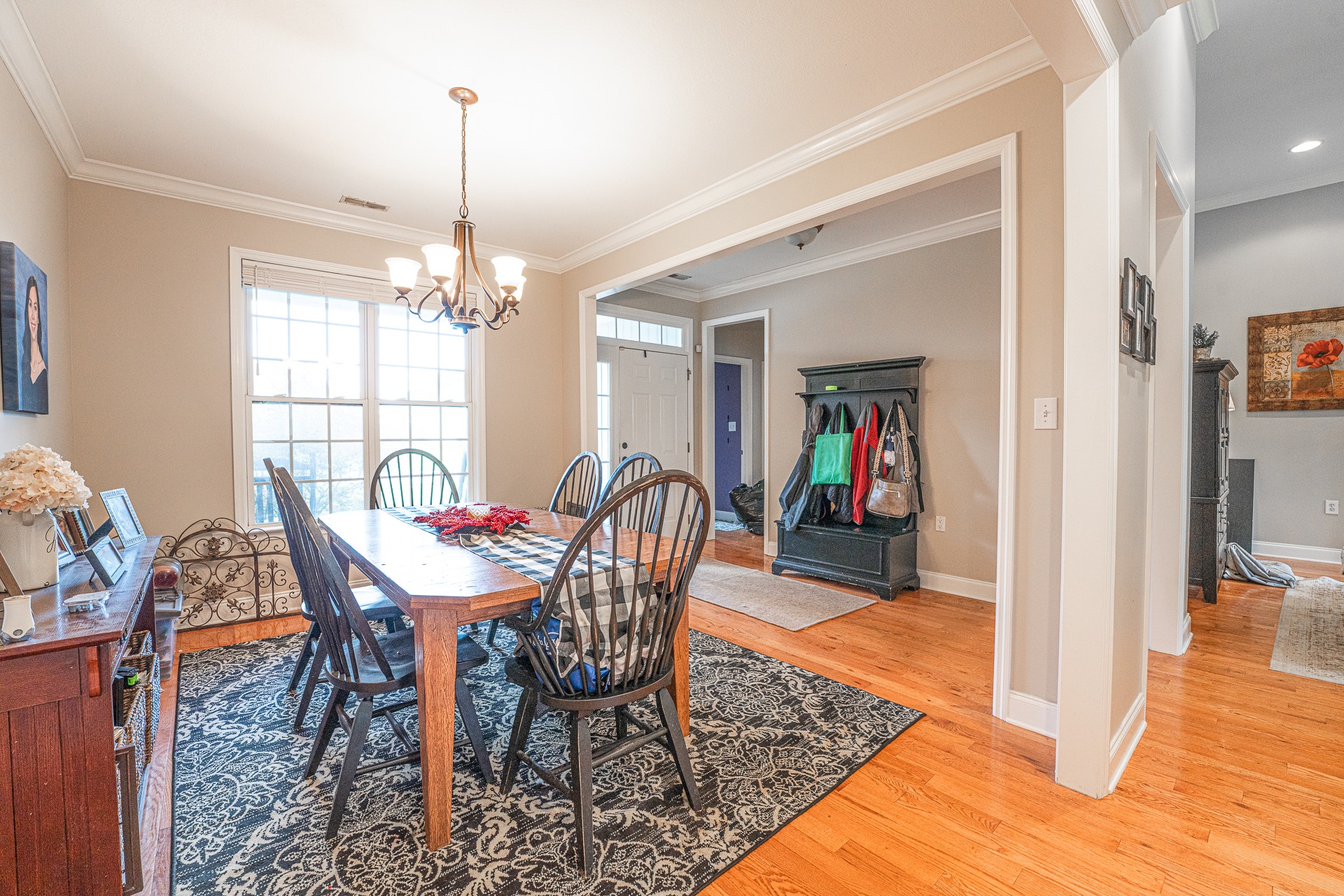 256 Thoroughbred Dr NW