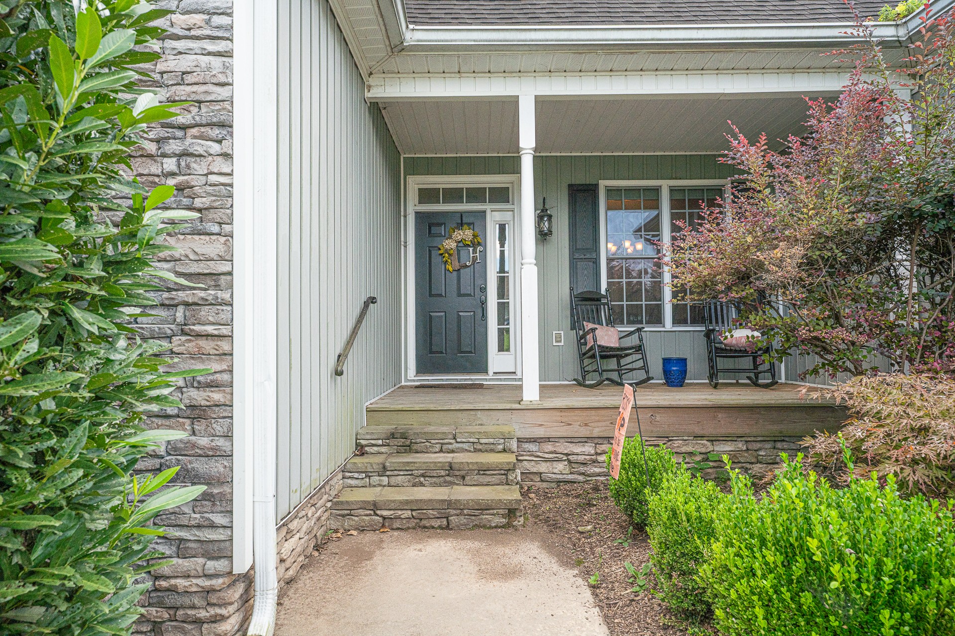 256 Thoroughbred Dr NW