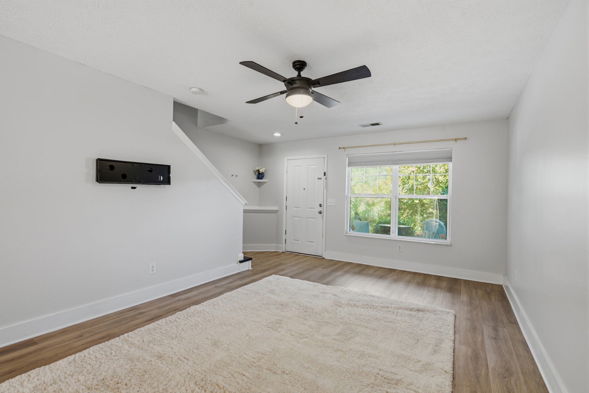 429 Shadow Glen Dr