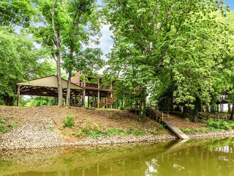 91 Creekside View Ln Decaturville TN 38329
