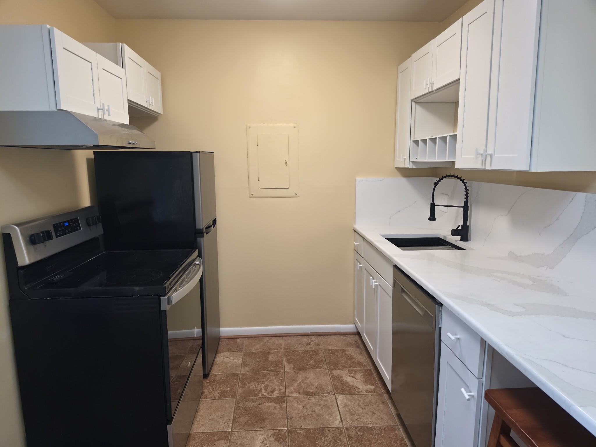 2601 Hillsboro Pike E6