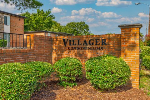 Photo of 2601 Hillsboro Pike #E6, Nashville, TN 37212 (MLS # 3214960)