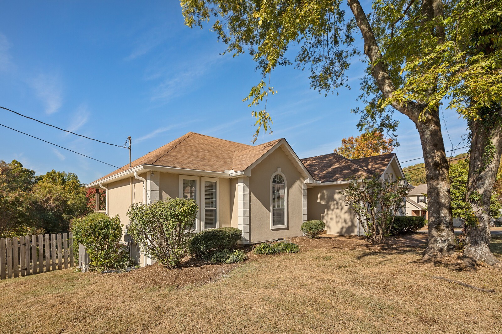 Nashville, Tennessee 37211, United States, 3 Bedrooms Bedrooms, ,2 BathroomsBathrooms,Residential,Active,255010