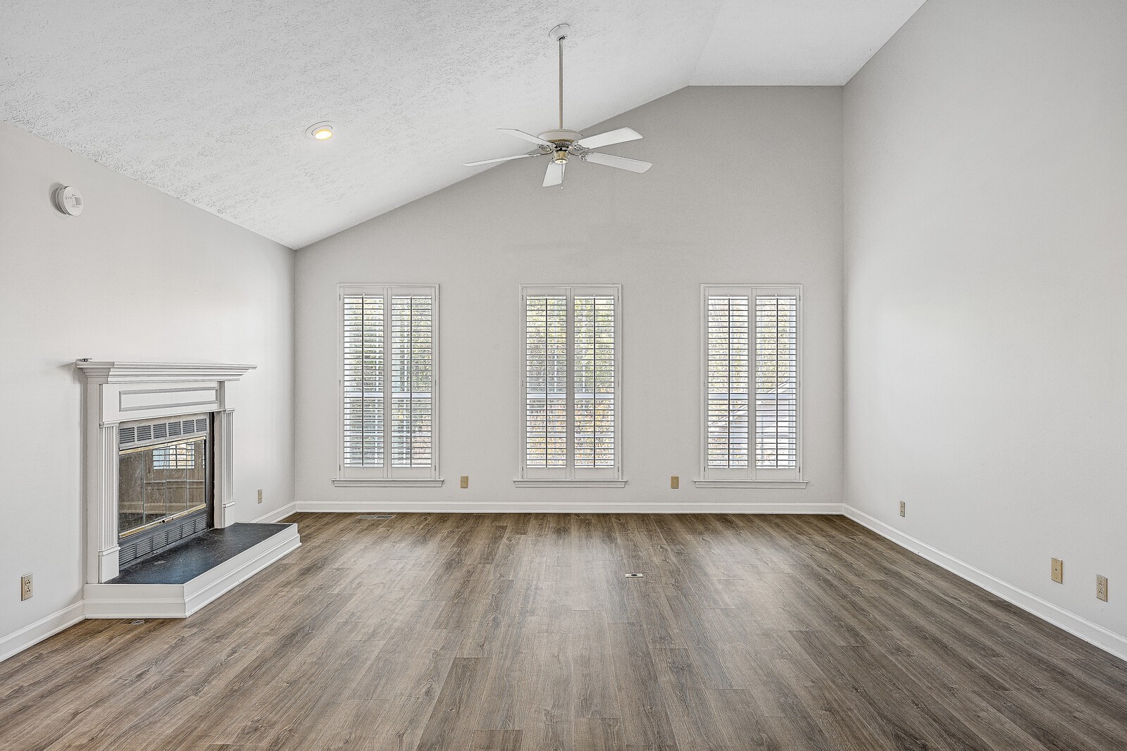 Nashville, Tennessee 37211, United States, 3 Bedrooms Bedrooms, ,2 BathroomsBathrooms,Residential,Active,255010