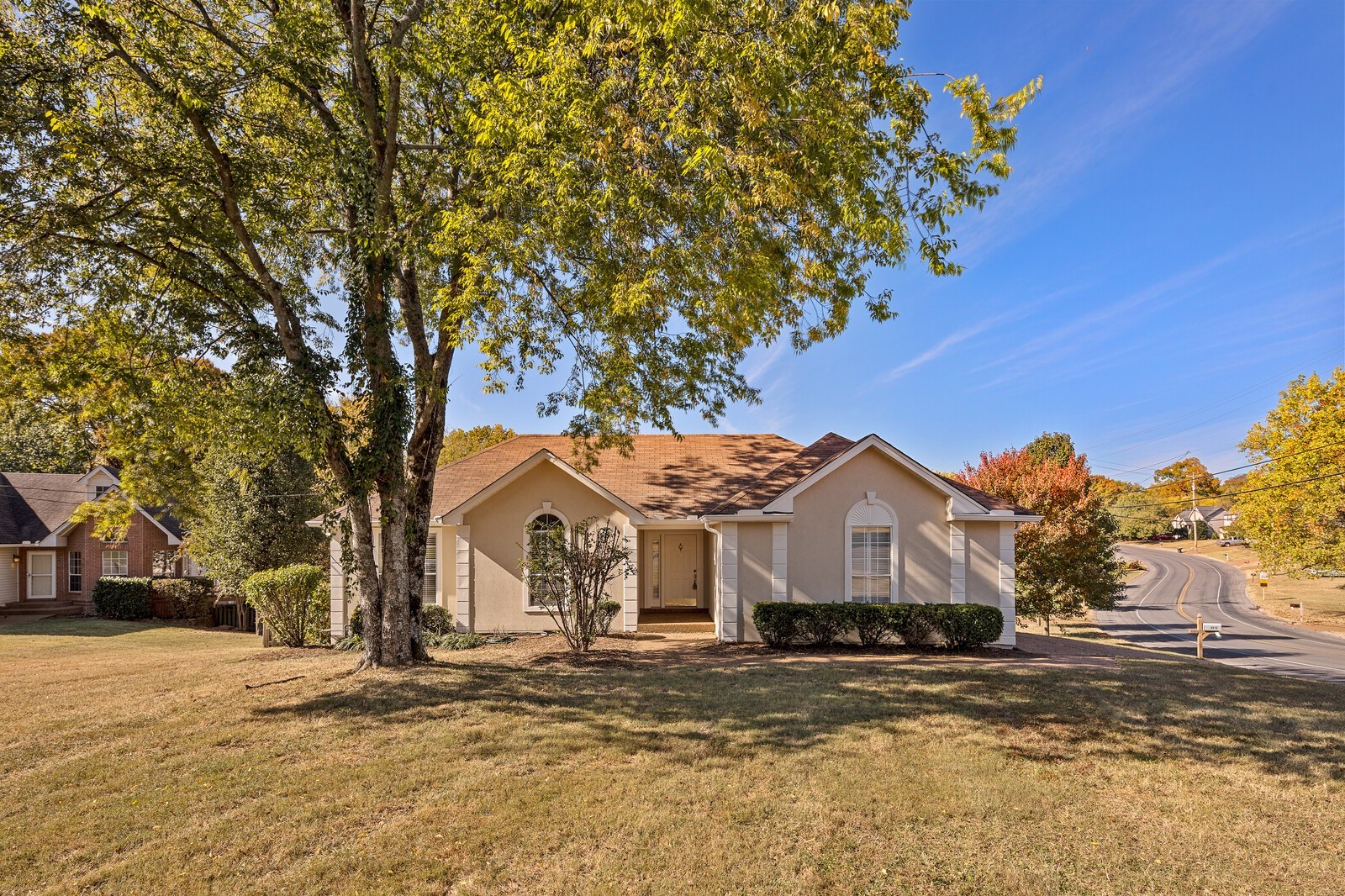 Nashville, Tennessee 37211, United States, 3 Bedrooms Bedrooms, ,2 BathroomsBathrooms,Residential,Active,255010