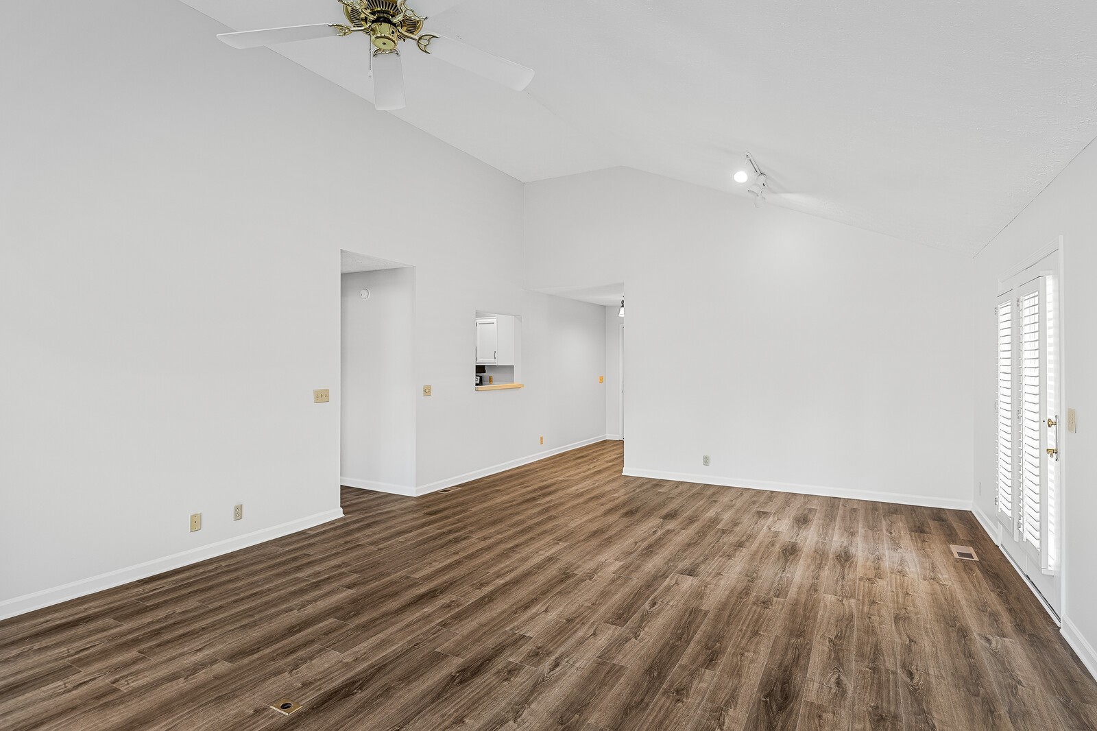 Nashville, Tennessee 37211, United States, 3 Bedrooms Bedrooms, ,2 BathroomsBathrooms,Residential,Active,255010