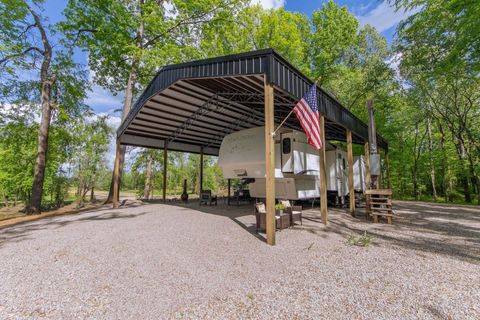 850 ELIZABETH LN Savannah TN 38372