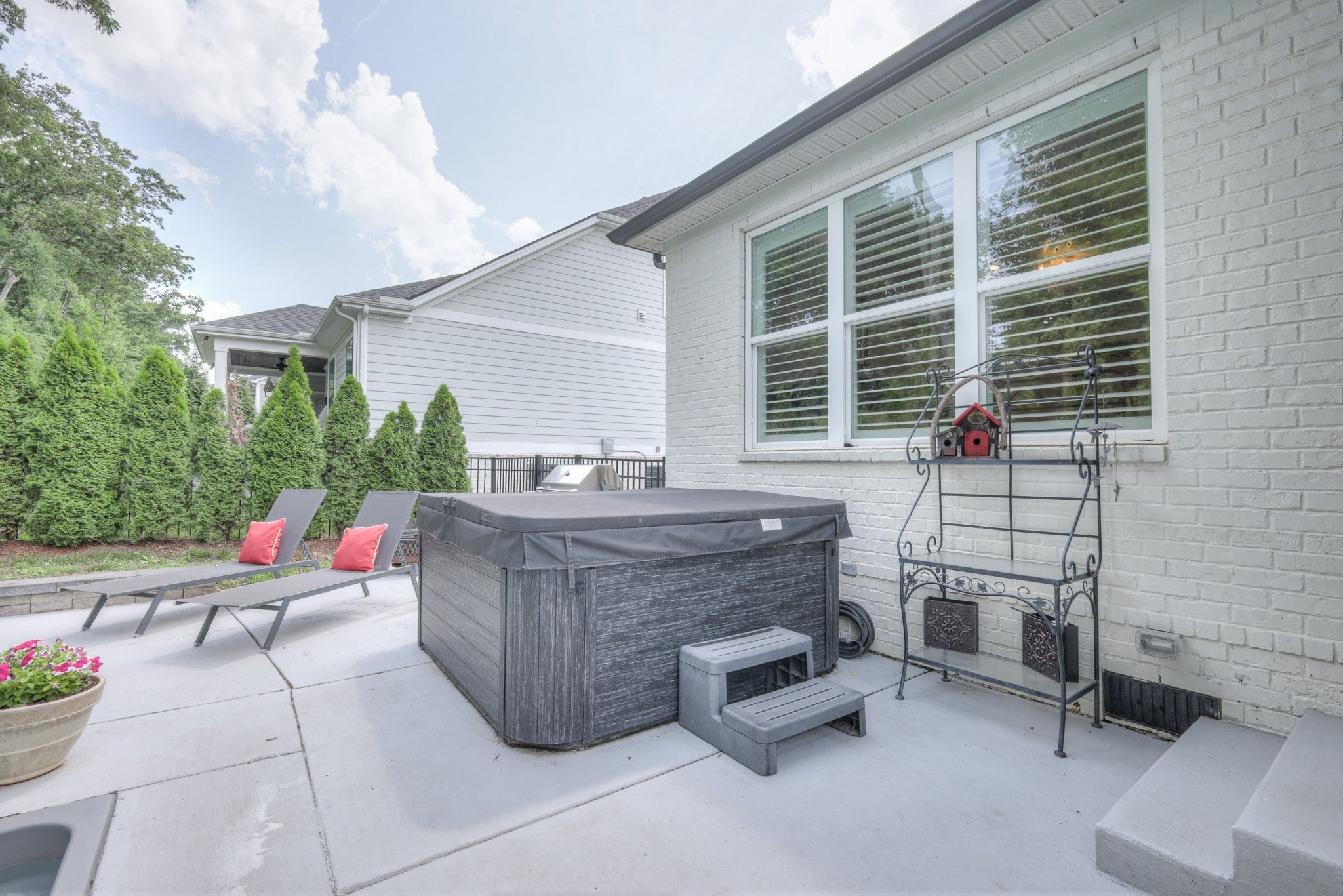 2600 Bramblewood Ln