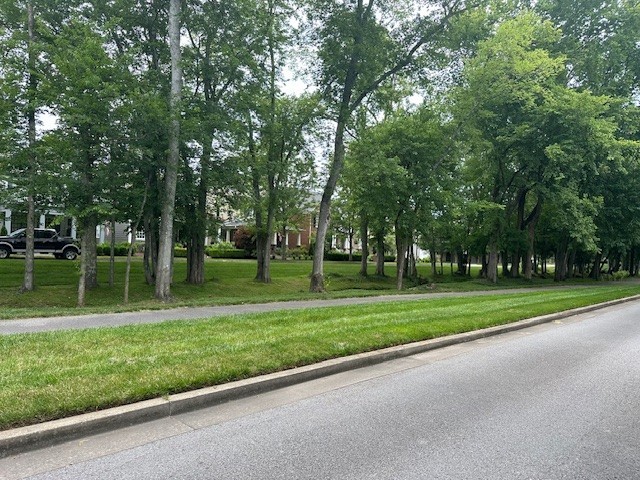 Franklin, Tennessee 37064, United States, 2 Bedrooms Bedrooms, ,3 BathroomsBathrooms,Residential,Active,222726