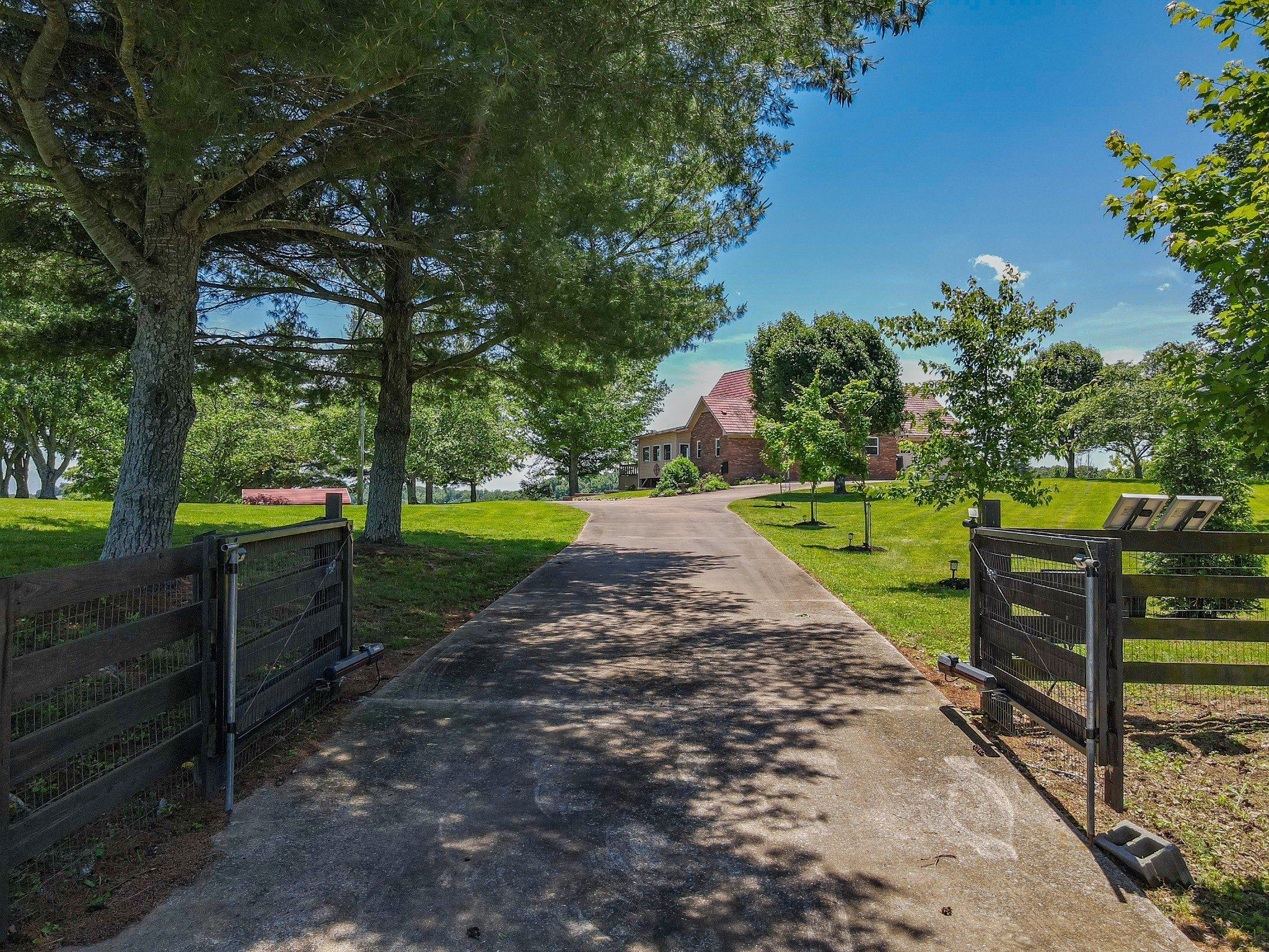 877 Mount Olive Cemetery Rd