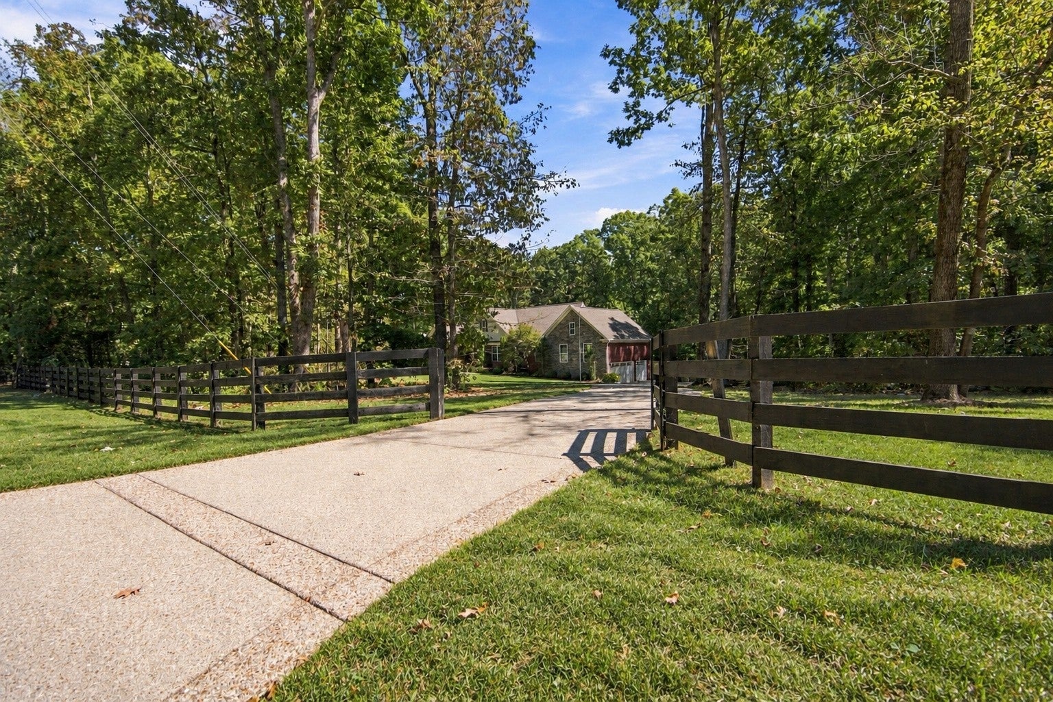 5751 Pinewood Rd