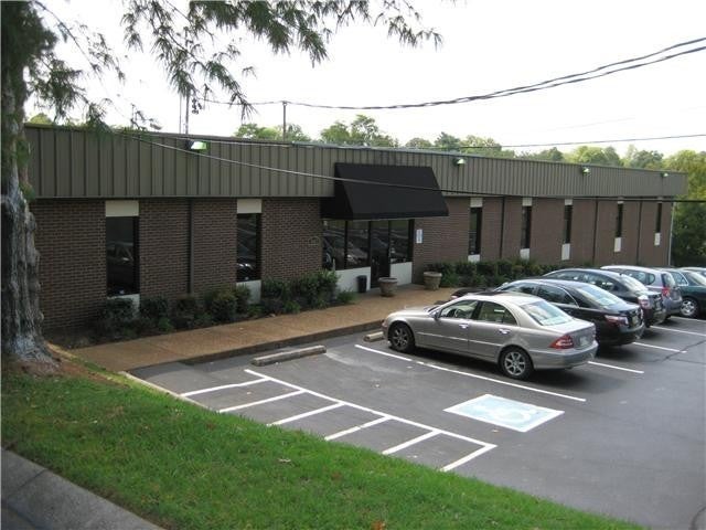 Photo 1 of 5 — 1187 Vultee Blvd, Nashville, TN 37217