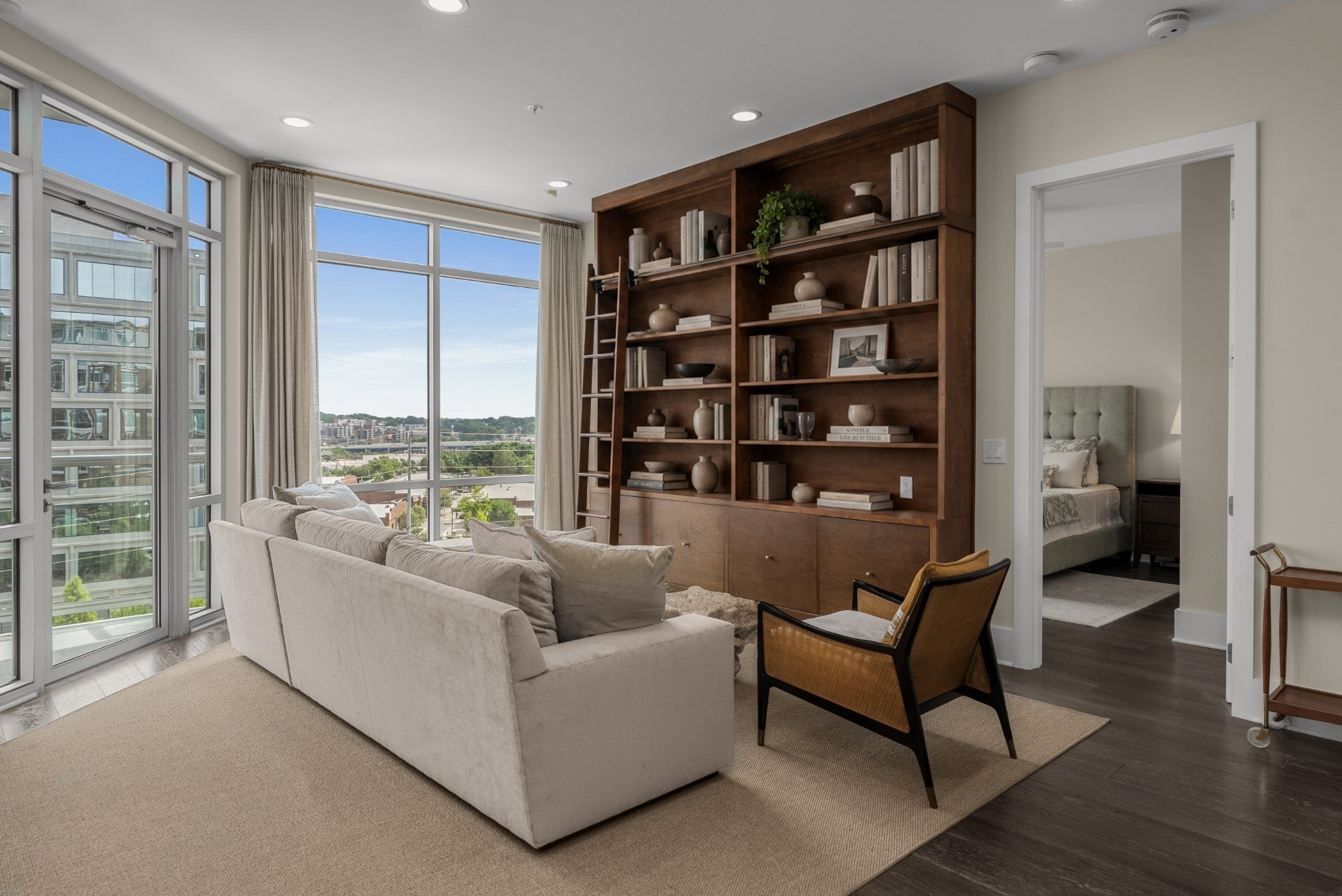 20 Rutledge St 303