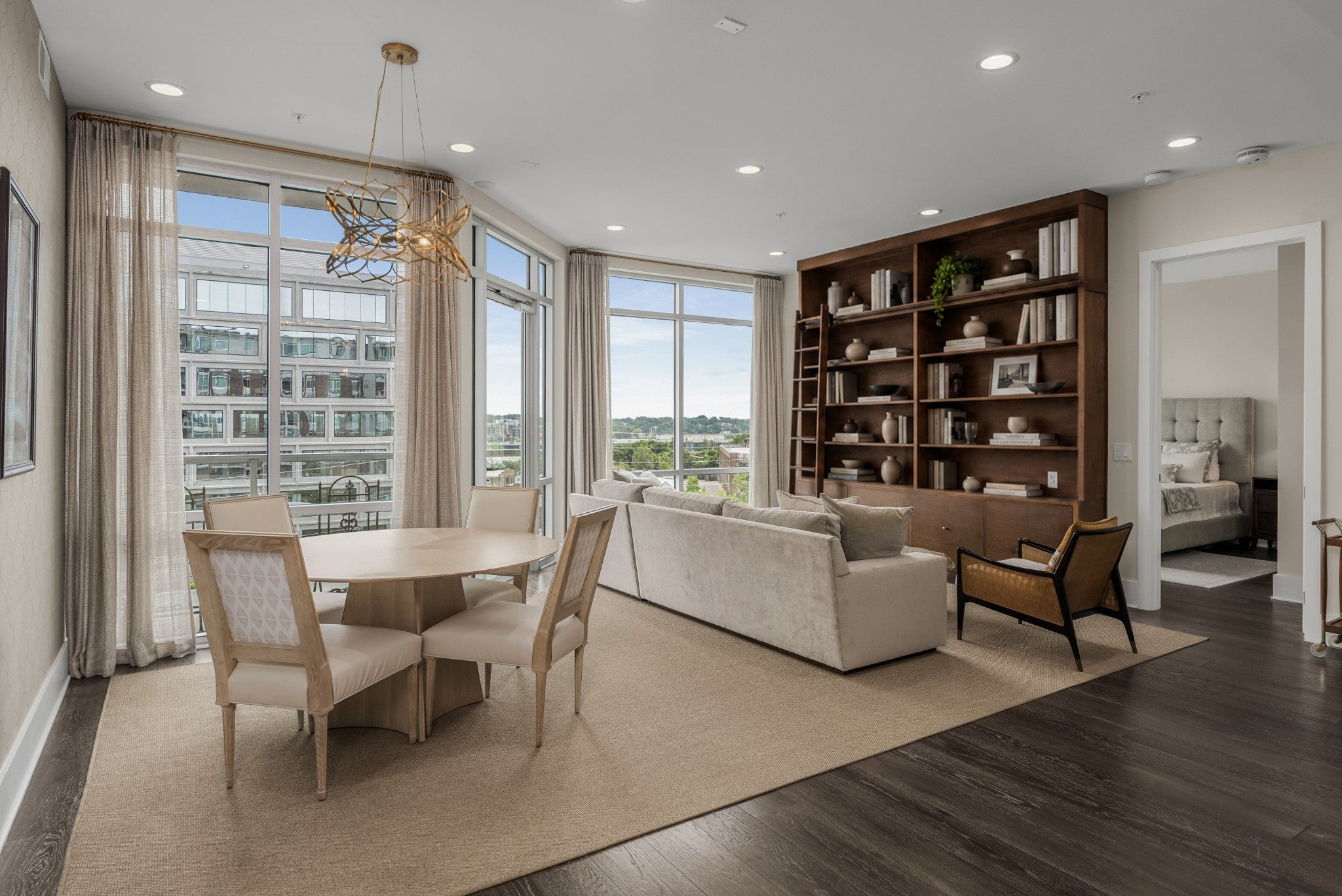 20 Rutledge St 303