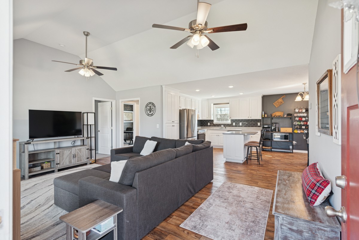 4915 Little Dry Creek Rd