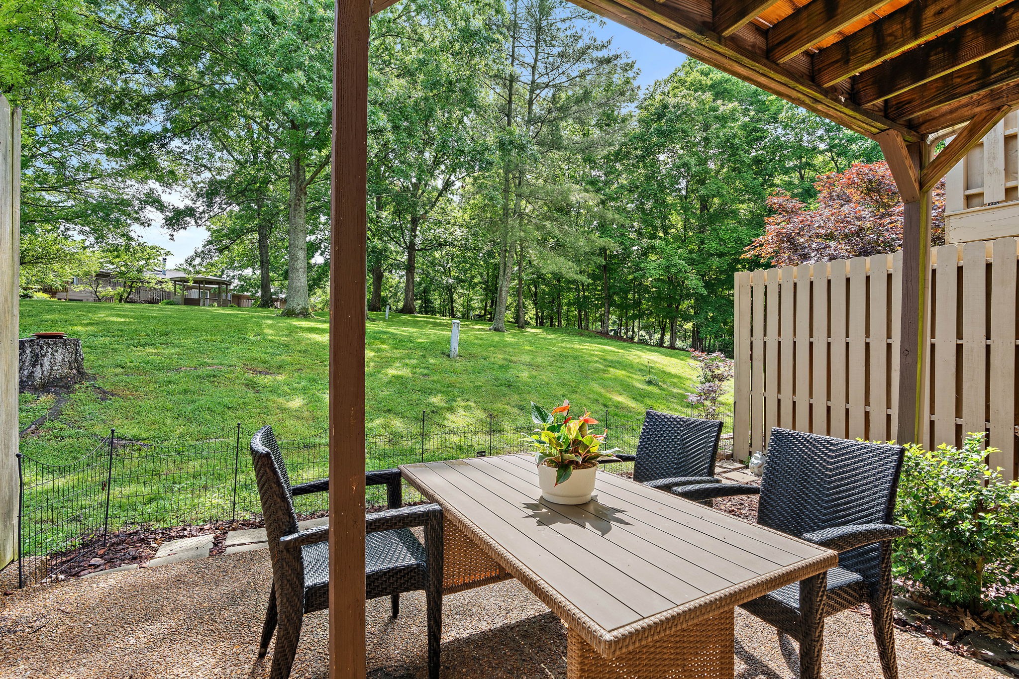 677 Harpeth Trace Dr