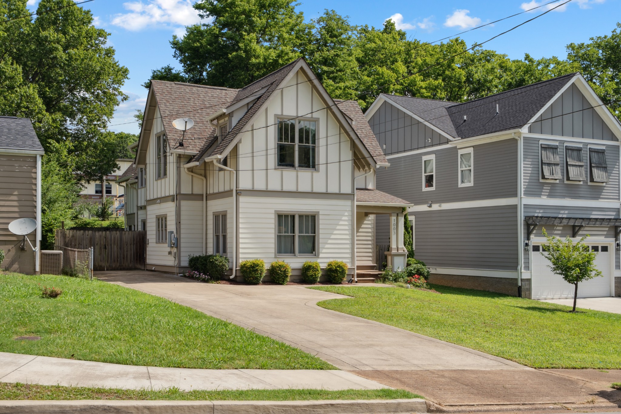 1003 Dew St