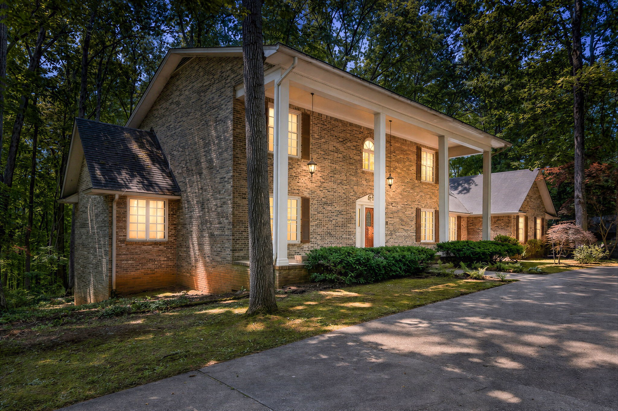 555 S Maple Ave