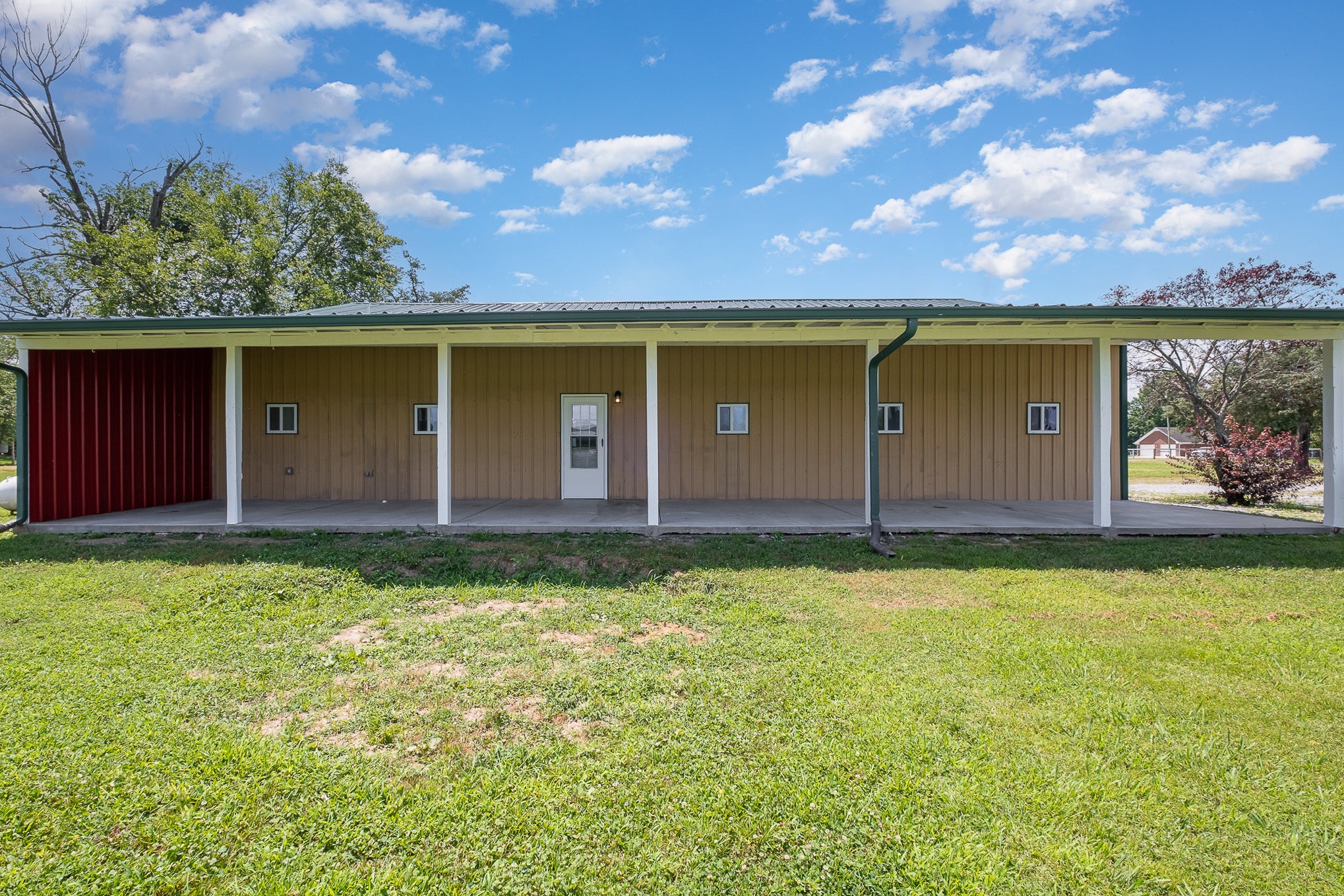 129 Highway 82 East